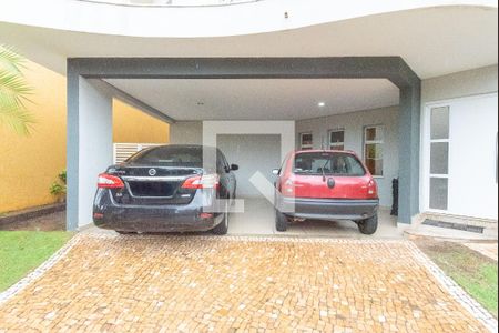 Casa de condomínio à venda com 230m², 3 quartos e 5 vagasGaragem