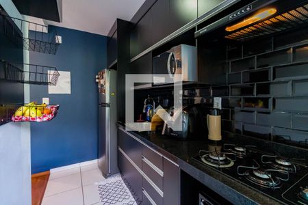 Cozinha de apartamento à venda com 2 quartos, 50m² em Vila Suzana, São Paulo