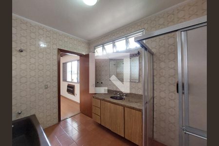 Casa para alugar com 570m², 4 quartos e 5 vagasBanheiro3 Quartos 2e3