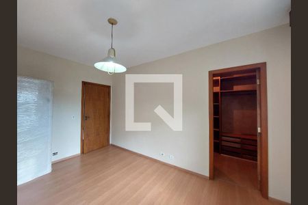 Casa para alugar com 570m², 4 quartos e 5 vagasQuarto 3