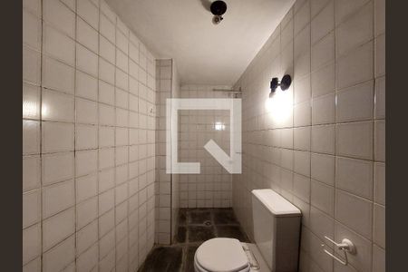 Casa para alugar com 570m², 4 quartos e 5 vagasBanheiro Salão de Festas