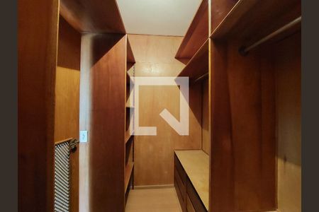 Casa para alugar com 570m², 4 quartos e 5 vagasQuarto 2