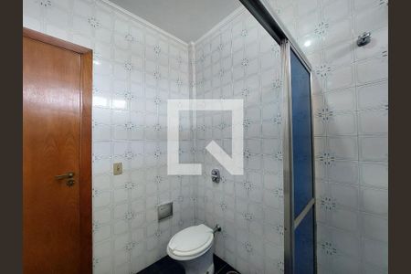 Casa para alugar com 570m², 4 quartos e 5 vagasBanheiro Suíte 1