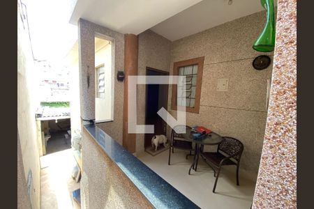 Casa à venda com 310m², 4 quartos e 2 vagasCorredor