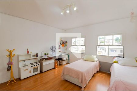 Casa à venda com 250m², 6 quartos e 2 vagasQuarto 6 - Suíte