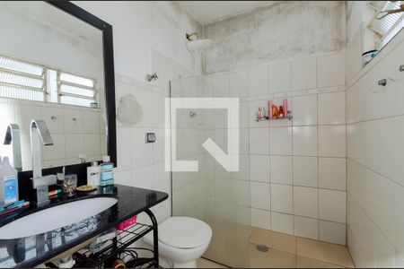 Casa à venda com 250m², 6 quartos e 2 vagasBanheiro do Quarto 5