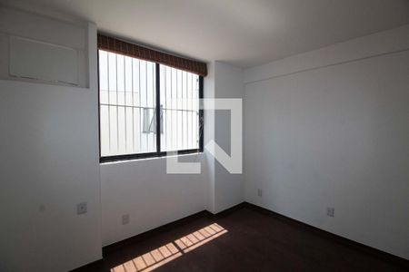 Apartamento para alugar com 99m², 2 quartos e 1 vagaSuíte