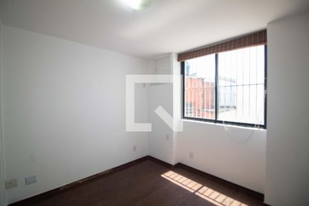 Apartamento para alugar com 99m², 2 quartos e 1 vagaSuíte