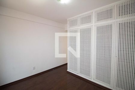 Apartamento para alugar com 99m², 2 quartos e 1 vagaSuíte