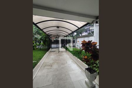 Apartamento à venda com 80m², 2 quartos e 1 vaga Apartamento à venda com 80m², 2 quartos e 1 vagaEntrada do Prédio