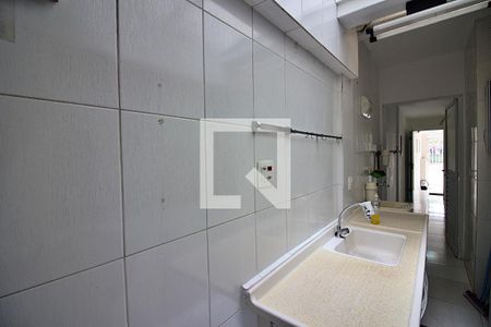 Casa à venda com 150m², 3 quartos e sem vagaÁrea de Serviço