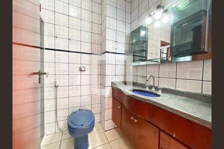 Casa para alugar com 150m², 3 quartos e 4 vagas Casa para alugar com 150m², 3 quartos e 4 vagasBanheiro