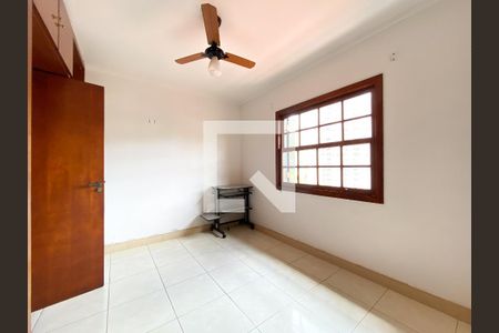 Casa para alugar com 150m², 3 quartos e 4 vagas Casa para alugar com 150m², 3 quartos e 4 vagasQuarto 1