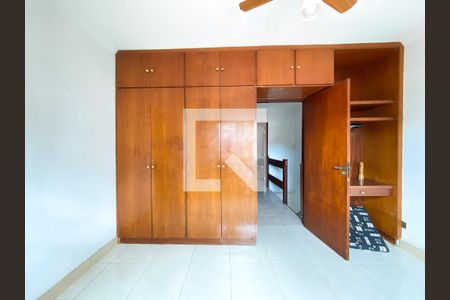 Casa para alugar com 150m², 3 quartos e 4 vagas Casa para alugar com 150m², 3 quartos e 4 vagasQuarto 1