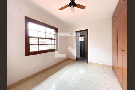Casa para alugar com 150m², 3 quartos e 4 vagas Casa para alugar com 150m², 3 quartos e 4 vagasQuarto 1