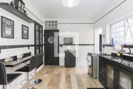 Casa à venda com 280m², 3 quartos e 1 vaga