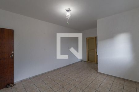 Casa à venda com 246m², 3 quartos e 4 vagasSuíte