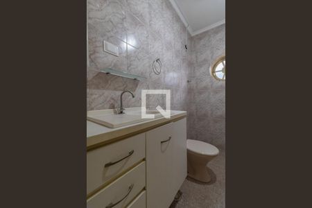 Casa à venda com 246m², 3 quartos e 4 vagasBanheiro 2