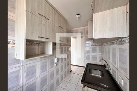 Apartamento para alugar com 51m², 2 quartos e 1 vaga Apartamento para alugar com 51m², 2 quartos e 1 vagaCozinha e Área de Serviço