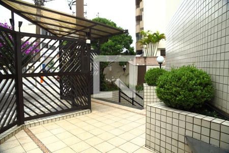 Apartamento à venda com 75m², 2 quartos e 1 vagaÁrea comum