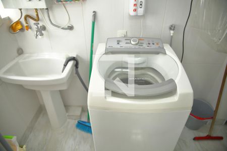 Apartamento à venda com 75m², 2 quartos e 1 vagaÁrea de Serviço