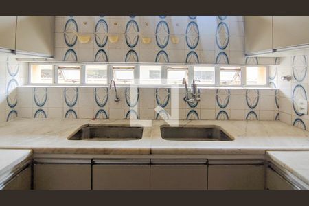 Apartamento para alugar com 160m², 4 quartos e 1 vaga Apartamento para alugar com 160m², 4 quartos e 1 vagaCozinha