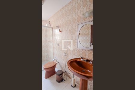 Apartamento para alugar com 160m², 4 quartos e 1 vaga Apartamento para alugar com 160m², 4 quartos e 1 vagaBanheiro