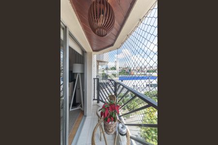 Varanda de apartamento para alugar com 3 quartos, 83m² em Vila Santo Estefano, São Paulo