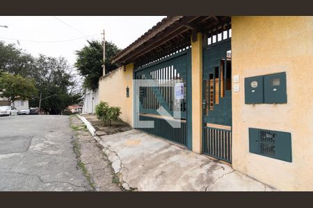 Casa à venda com 350m², 3 quartos e 5 vagas Casa à venda com 350m², 3 quartos e 5 vagasFachada