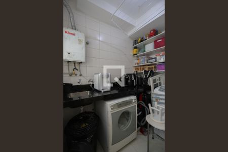 Apartamento à venda com 85m², 3 quartos e 2 vagas Apartamento à venda com 85m², 3 quartos e 2 vagasÁrea de serviço