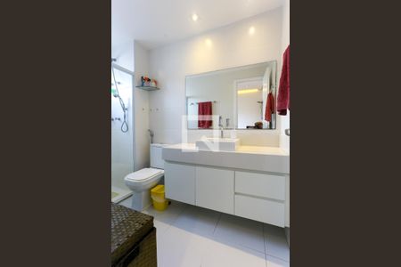 Apartamento à venda com 163m², 3 quartos e 3 vagasBanheiro da Suíte 2