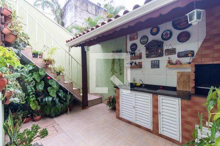 Casa à venda com 162m², 3 quartos e 3 vagasQuintal