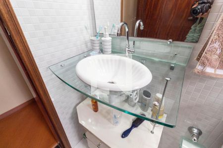 Casa à venda com 162m², 3 quartos e 3 vagasBanheiro 2