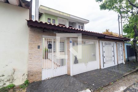 Casa à venda com 162m², 3 quartos e 3 vagasFachada
