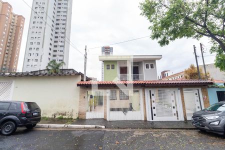 Casa à venda com 162m², 3 quartos e 3 vagasFachada