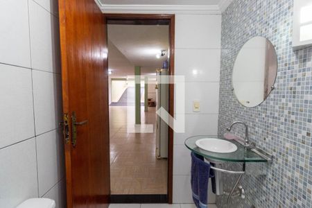 Casa à venda com 162m², 3 quartos e 3 vagasBanheiro de serviço