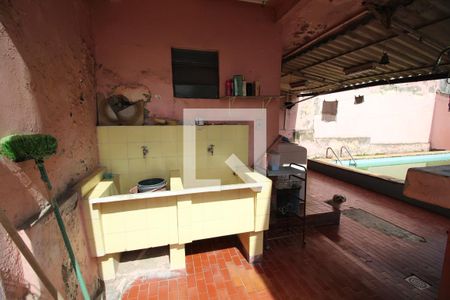 Casa à venda com 255m², 3 quartos e 2 vagasÁrea de Serviço 1