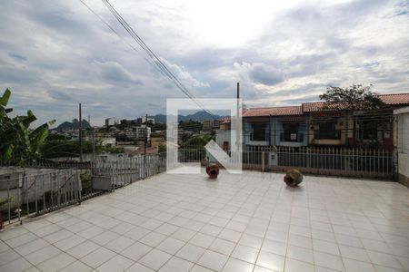 Casa à venda com 255m², 3 quartos e 2 vagasFrente