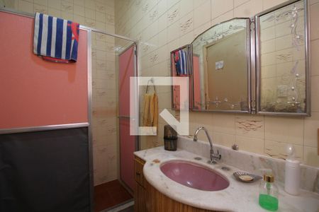 Casa à venda com 255m², 3 quartos e 2 vagasBanheiro Social 1