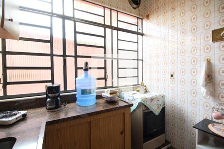 Casa à venda com 255m², 3 quartos e 2 vagasCozinha