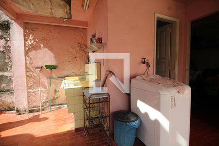 Casa à venda com 255m², 3 quartos e 2 vagasÁrea de Serviço 1