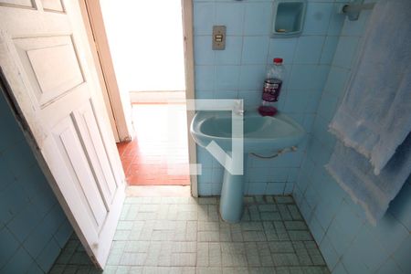 Casa à venda com 255m², 3 quartos e 2 vagasBanheiro de Serviço