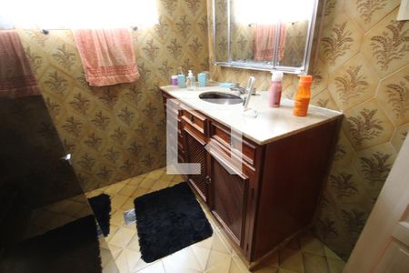 Casa à venda com 255m², 3 quartos e 2 vagasBanheiro Social 2