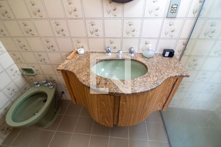 Apartamento à venda com 110m², 3 quartos e 2 vagasBanheiro da Suíte