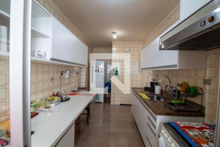 Apartamento à venda com 110m², 3 quartos e 2 vagasCozinha