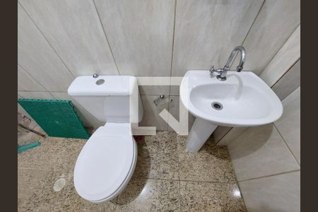 Casa para alugar com 55m², 1 quarto e sem vaga Casa para alugar com 55m², 1 quarto e sem vagaBanheiro