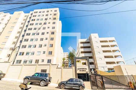 Apartamento para alugar com 49m², 2 quartos e 1 vaga Apartamento para alugar com 49m², 2 quartos e 1 vagaFachada