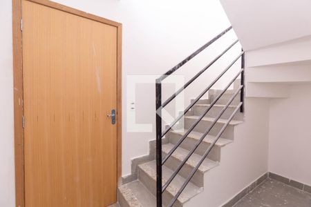 Escada  de apartamento à venda com 2 quartos, 83m² em Santa Margarida (barreiro), Belo Horizonte