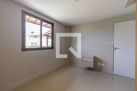 Apartamento à venda com 195m², 3 quartos e 2 vagasSuíte 2