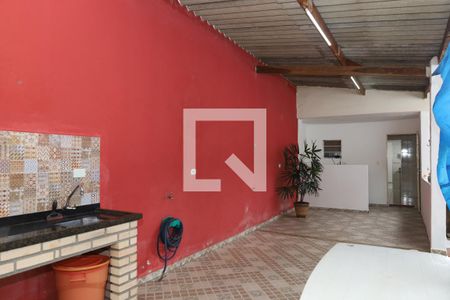 Casa para alugar com 150m², 2 quartos e 1 vagaQuintal